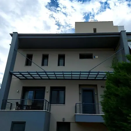 Square 1 * Τρίκαλα