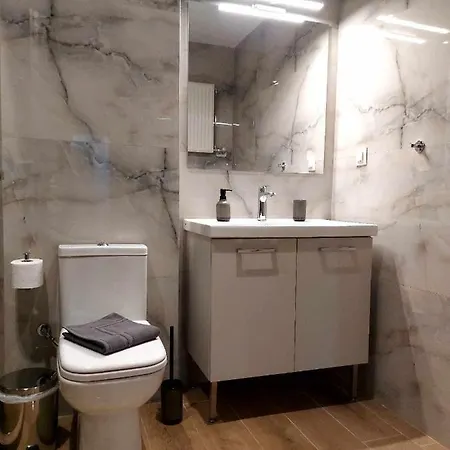 Square 1 Apartament *