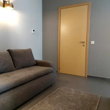 Square 1 Appartement Tríkala