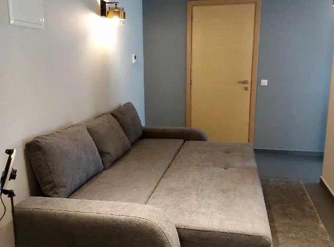 Square 1 Τρίκαλα